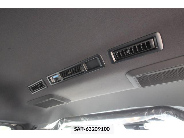 Toyota HIACE VAN 2026-03 6682681-11