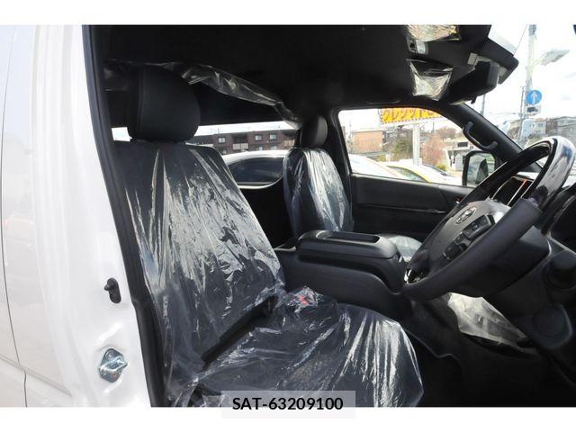 Toyota HIACE VAN 2026-03 6682681-17