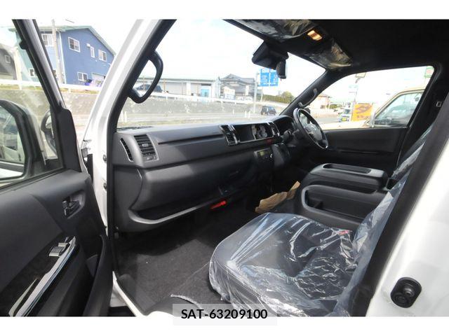 Toyota HIACE VAN 2026-03 6682681-21