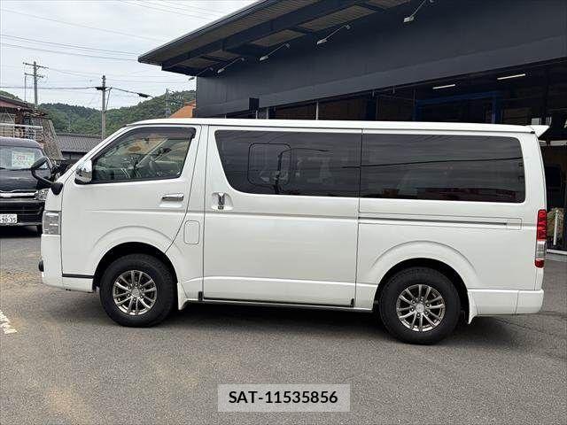 Toyota HIACE VAN 2019-09 6683793-18