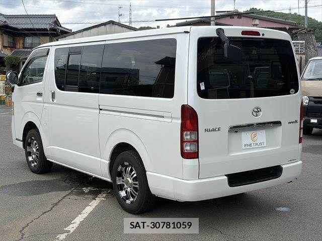Toyota HIACE VAN 2012-08 6682682-17