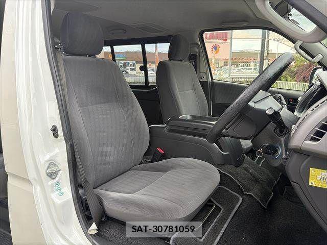 Toyota HIACE VAN 2012-08 6682682-5