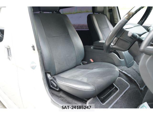 Toyota HIACE VAN 2018-05 6751808-22