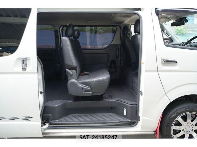 Toyota HIACE VAN 2018-05 6751808-23