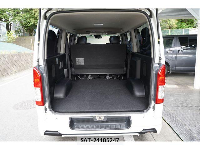 Toyota HIACE VAN 2018-05 6751808-27