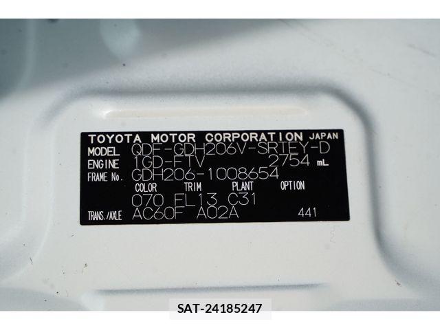 Toyota HIACE VAN 2018-05 6751808-4