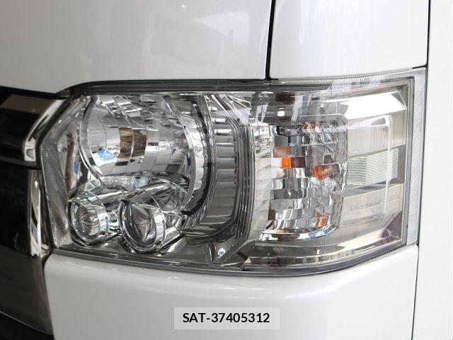 Toyota HIACE VAN 2020-01 6815196-15