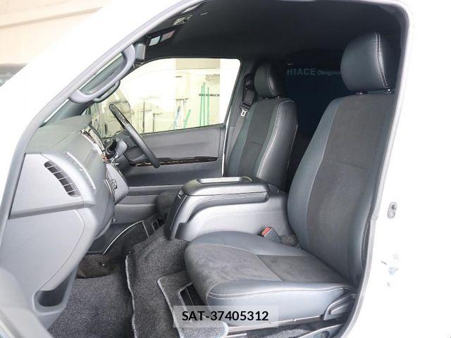 Toyota HIACE VAN 2020-01 6815196-1