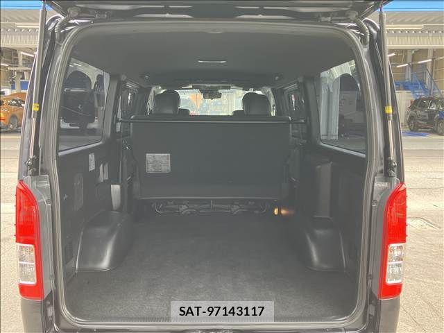 Toyota HIACE VAN 2023-03 6815201-12