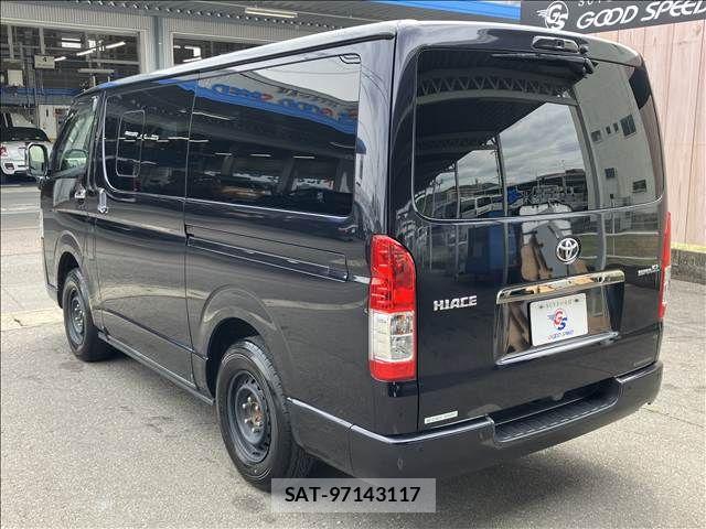 Toyota HIACE VAN 2023-03 6815201-16