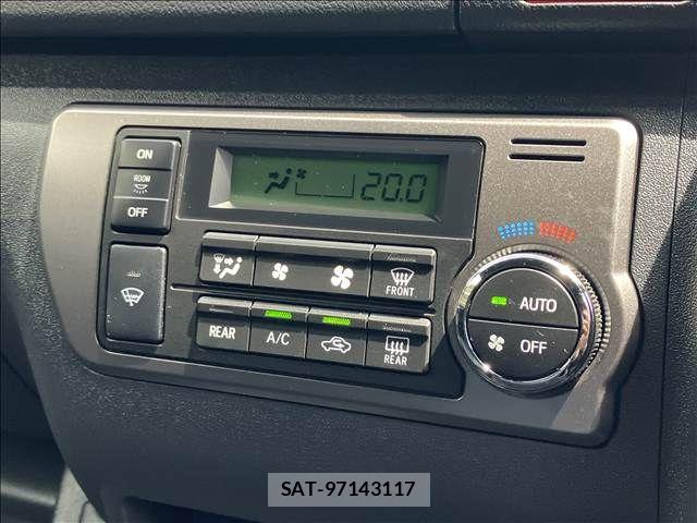 Toyota HIACE VAN 2023-03 6815201-7