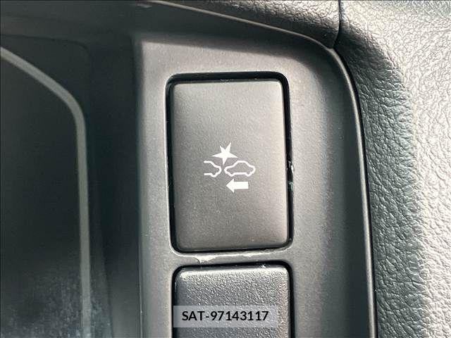 Toyota HIACE VAN 2023-03 6815201-8