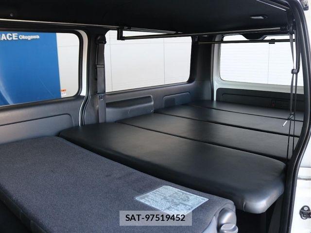 Toyota HIACE VAN 2024-01 6815197-9