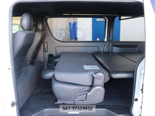 Toyota HIACE VAN 2024-01 6815197-8