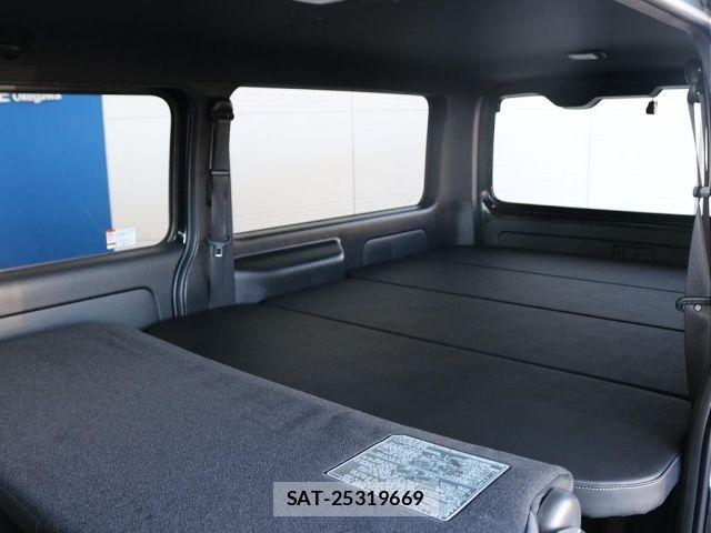 Toyota HIACE VAN 2021-01 6815195-9