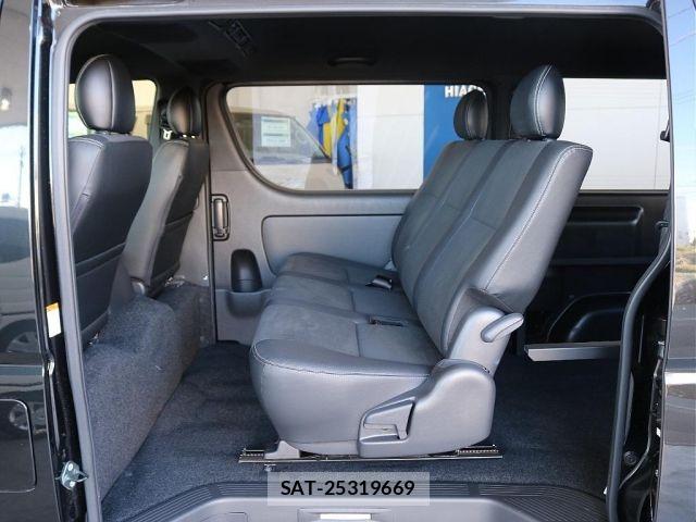 Toyota HIACE VAN 2021-01 6815195-7