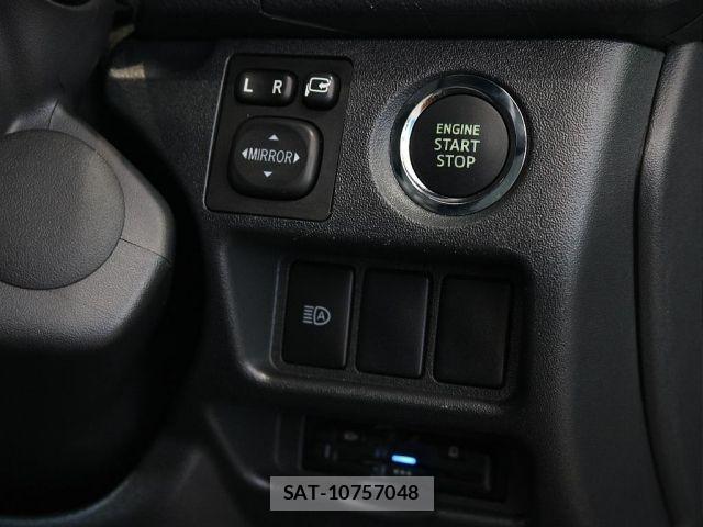 Toyota HIACE VAN 2023-01 6815189-7