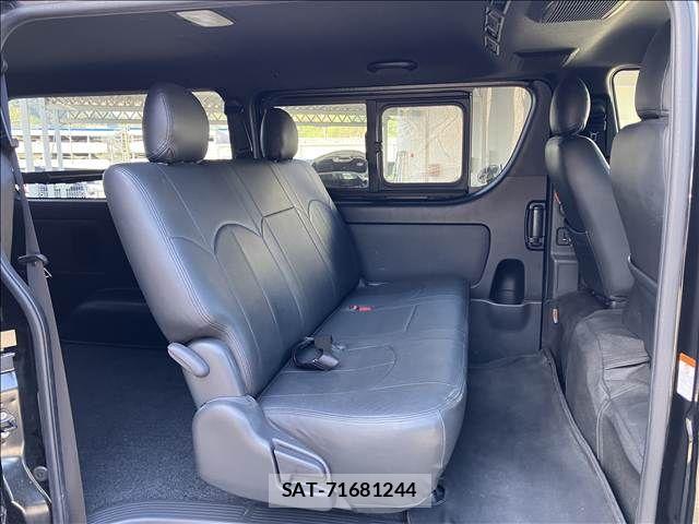 Toyota HIACE VAN 2022-01 6815199-11