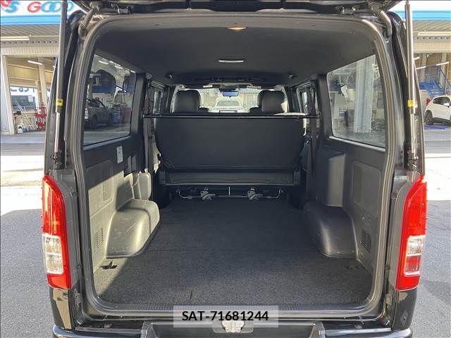 Toyota HIACE VAN 2022-01 6815199-12