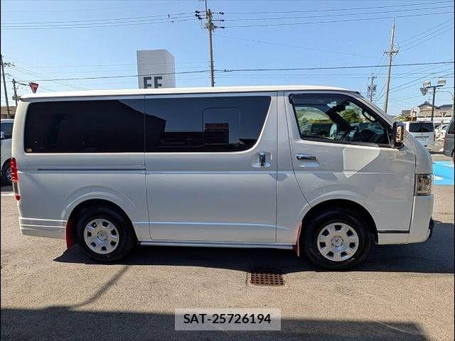 Toyota HIACE VAN 2022-02 6815198-13