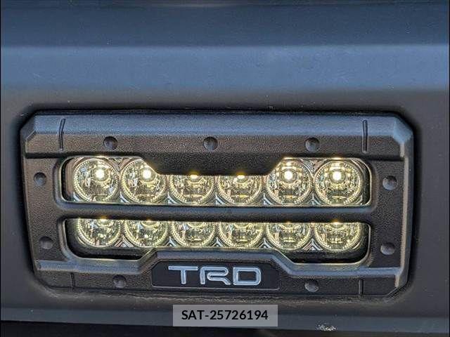 Toyota HIACE VAN 2022-02 6815198-5