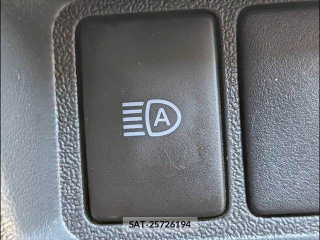 Toyota HIACE VAN 2022-02 6815198-8