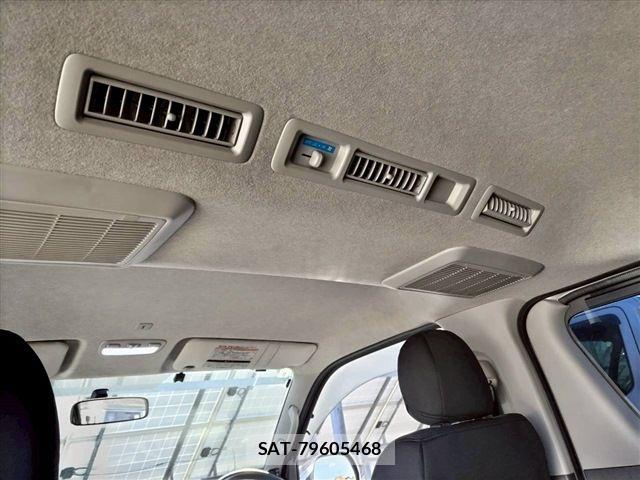 Toyota HIACE VAN 2012-07 6815200-15
