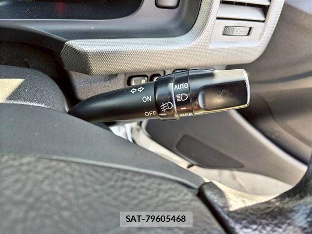 Toyota HIACE VAN 2012-07 6815200-22