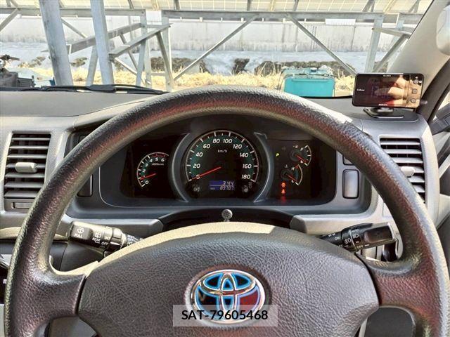 Toyota HIACE VAN 2012-07 6815200-24