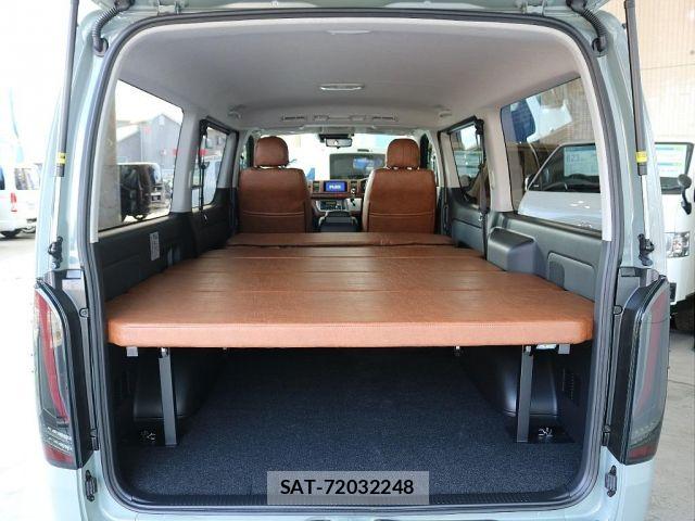 Toyota HIACE VAN 2026-01 6815182-11