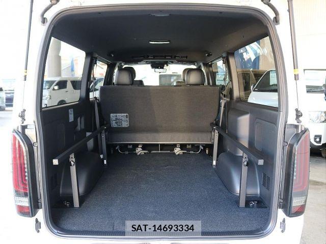 Toyota HIACE VAN 2025-09 6815186-13