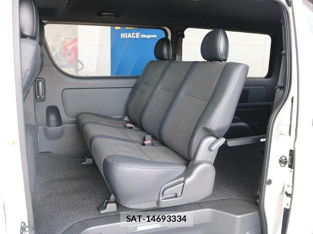 Toyota HIACE VAN 2025-09 6815186-6