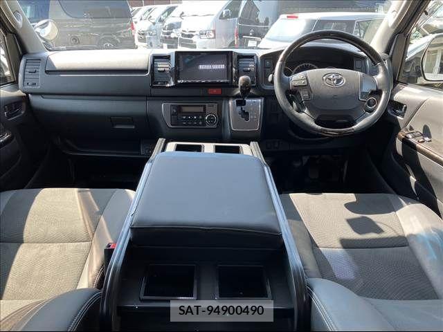 Toyota HIACE VAN 2018-04 6906035-3