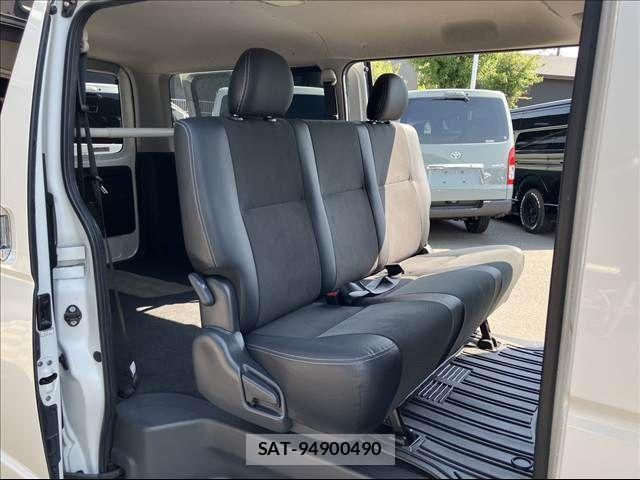Toyota HIACE VAN 2018-04 6906035-7
