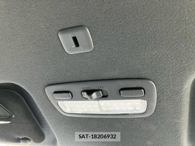 Toyota HIACE VAN 2021-07 6906038-20