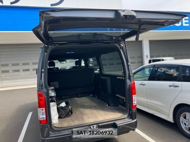 Toyota HIACE VAN 2021-07 6906038-7