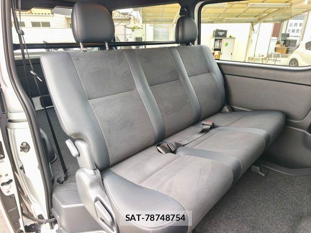 Toyota HIACE VAN 2026-04 6906033-4