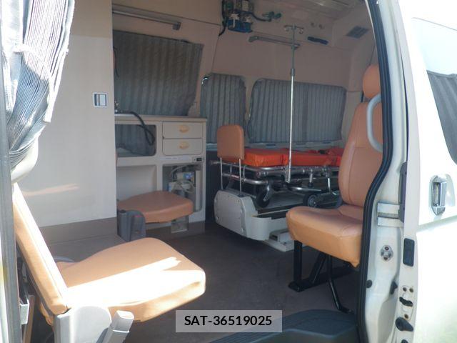 Toyota HIACE VAN 2007-12 6906039-7