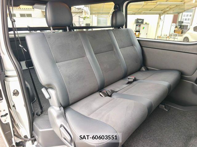 Toyota HIACE VAN 2026-04 6906029-4