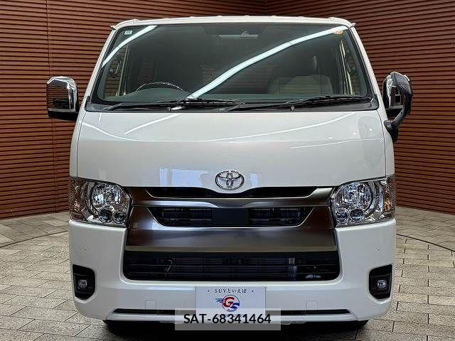 Toyota HIACE VAN 2025-10 6993977-16