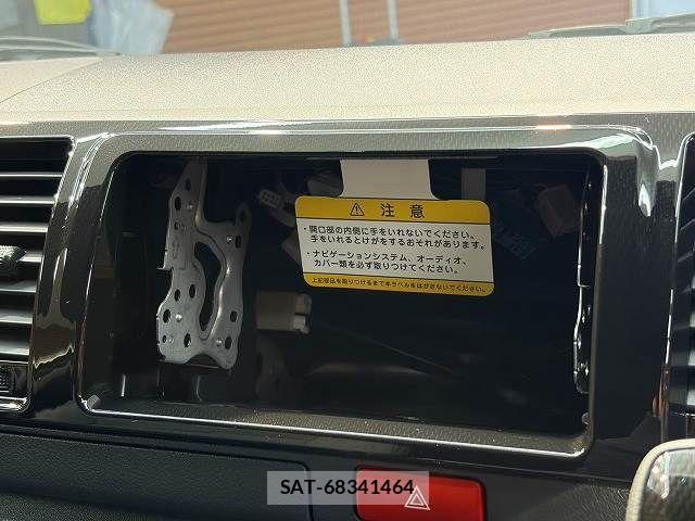 Toyota HIACE VAN 2025-10 6993977-2