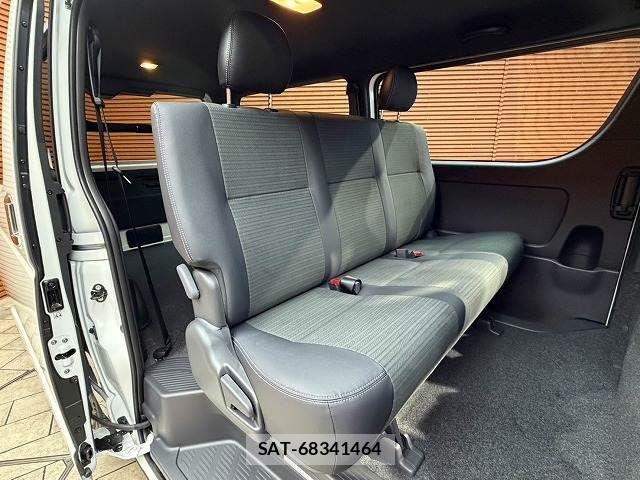 Toyota HIACE VAN 2025-10 6993977-8