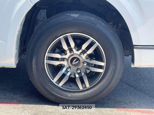Toyota HIACE VAN 2020-10 6993983-14