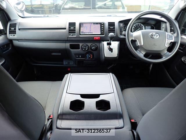 Toyota HIACE VAN 2022-10 6993982-9