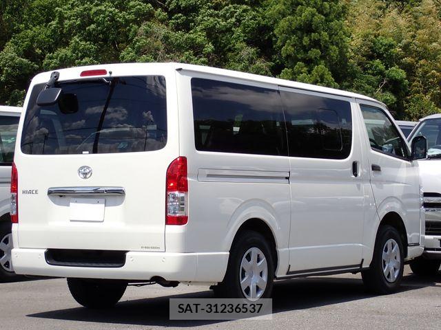 Toyota HIACE VAN 2022-10 6993982-1