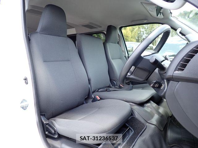 Toyota HIACE VAN 2022-10 6993982-20