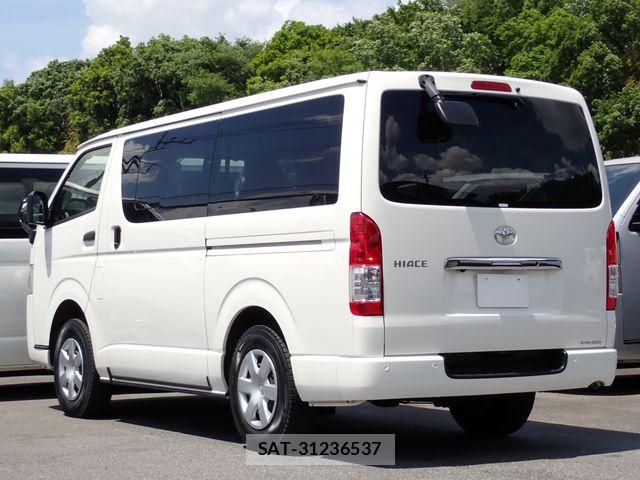 Toyota HIACE VAN 2022-10 6993982-3