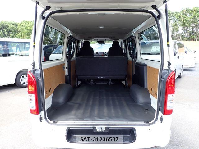Toyota HIACE VAN 2022-10 6993982-6