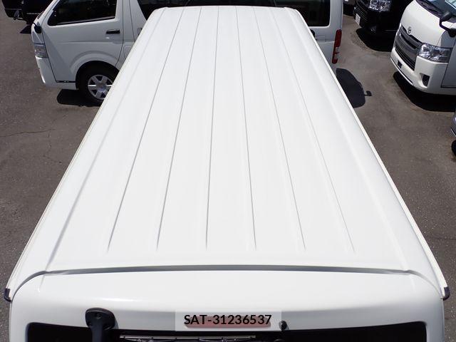 Toyota HIACE VAN 2022-10 6993982-8