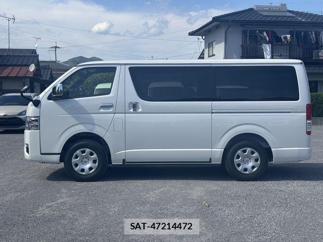 Toyota HIACE VAN 2026-03 6993980-9